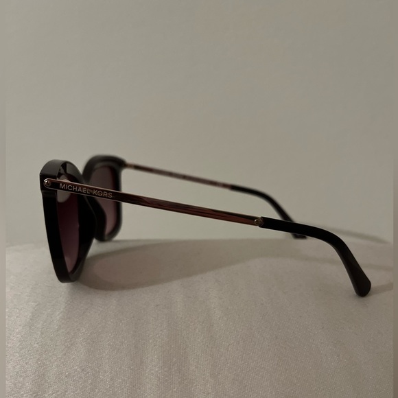 EUC Michael Kors 🕶️ Zermatt 2079U in Plum